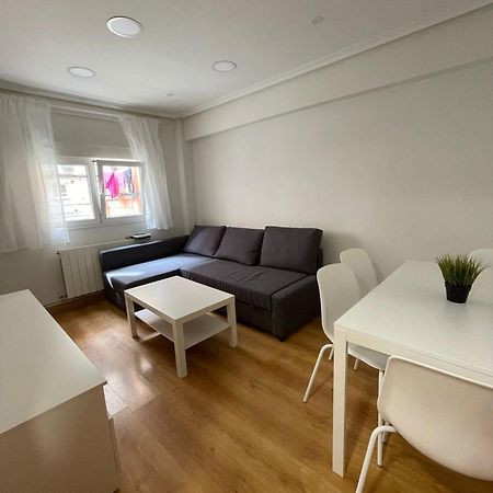Apartamento En El Centro - Cercano A La Playa Apartment Santander Bagian luar foto
