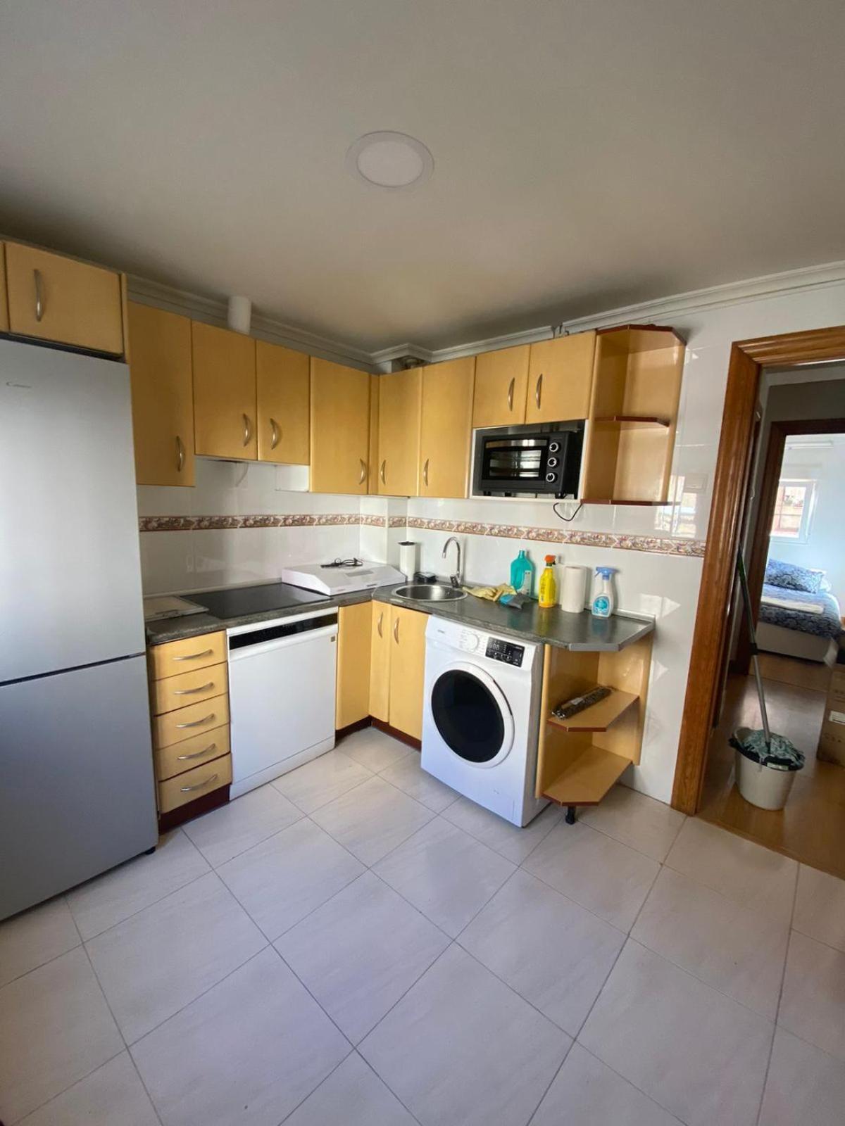 Apartamento En El Centro - Cercano A La Playa Apartment Santander Bagian luar foto