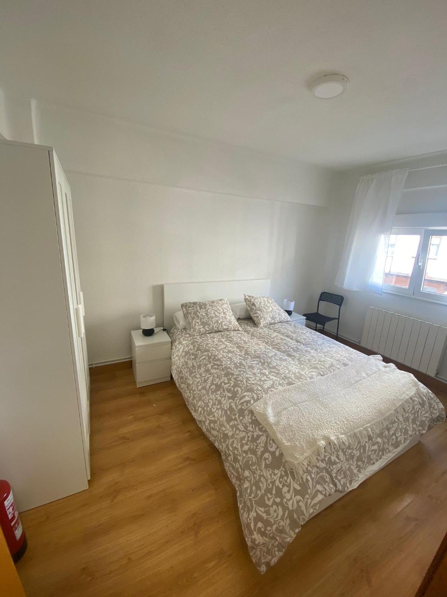 Apartamento En El Centro - Cercano A La Playa Apartment Santander Bagian luar foto