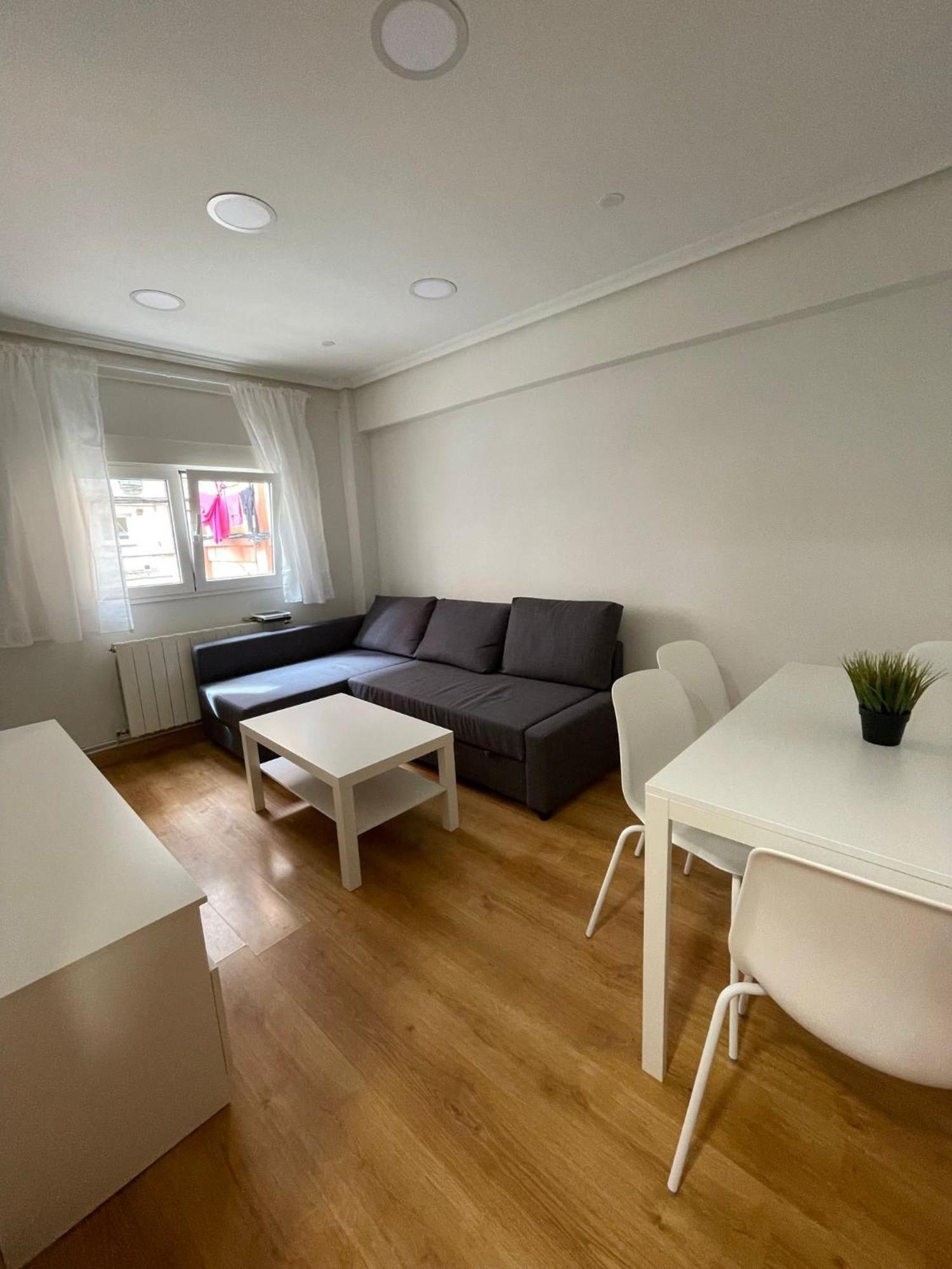 Apartamento En El Centro - Cercano A La Playa Apartment Santander Bagian luar foto