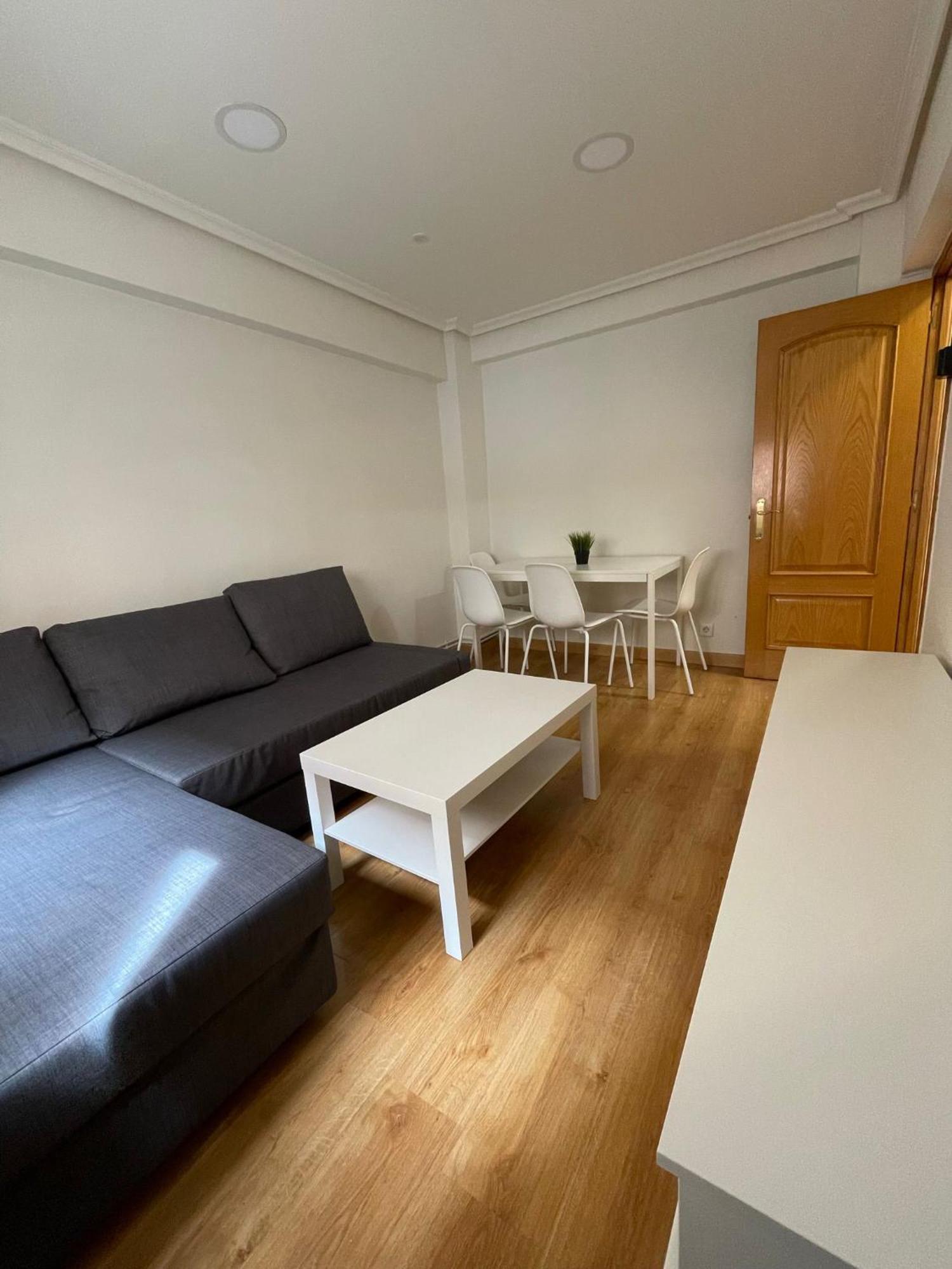 Apartamento En El Centro - Cercano A La Playa Apartment Santander Bagian luar foto