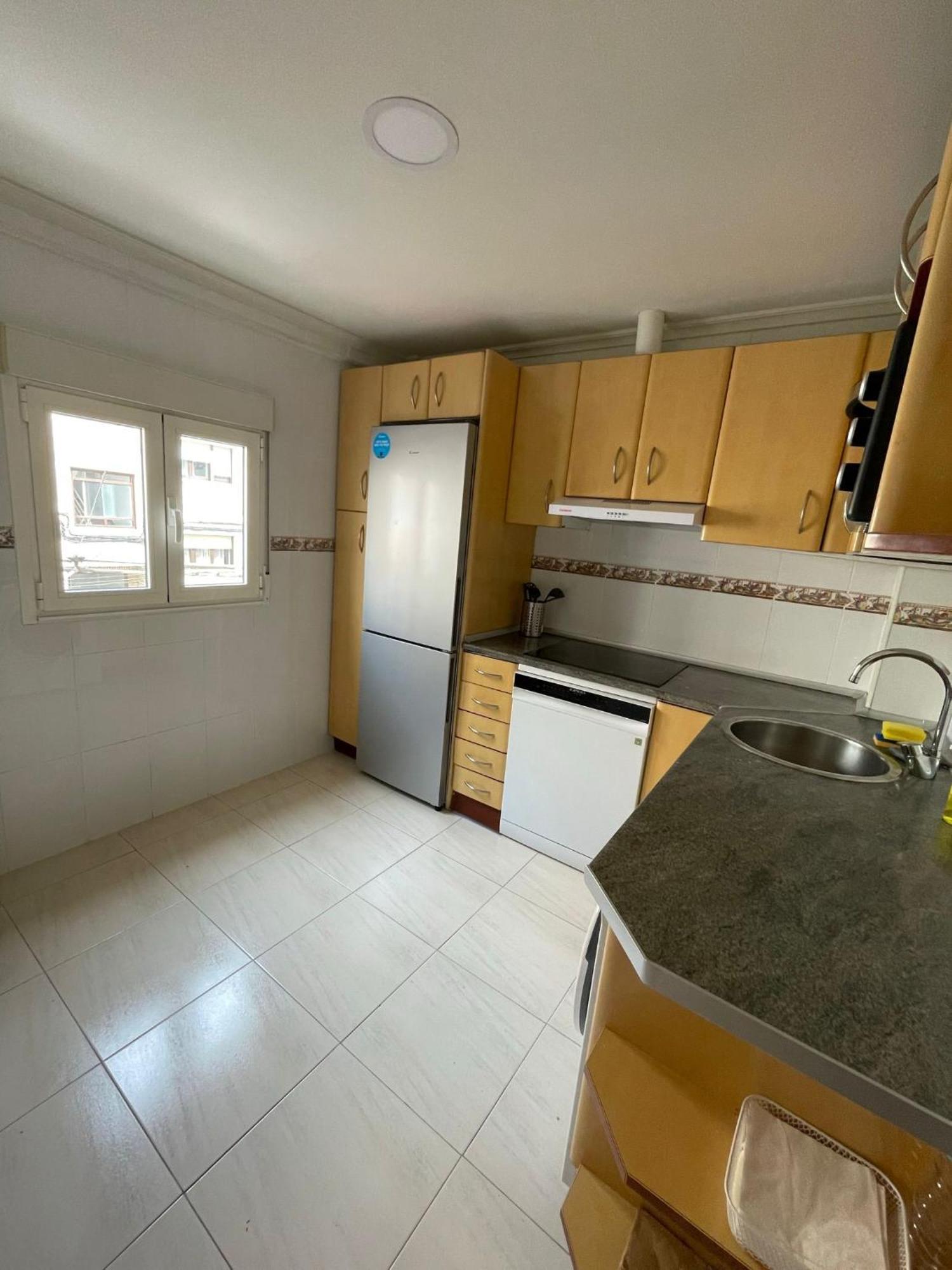 Apartamento En El Centro - Cercano A La Playa Apartment Santander Bagian luar foto