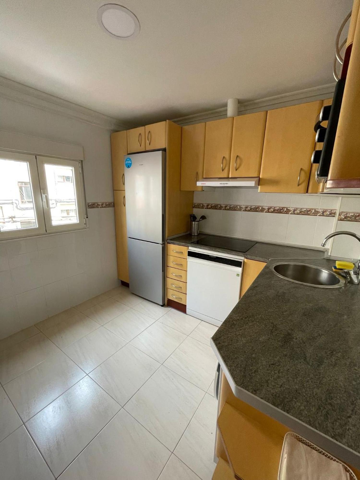 Apartamento En El Centro - Cercano A La Playa Apartment Santander Bagian luar foto